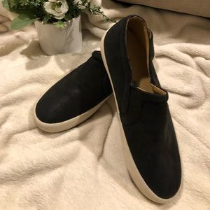 *EUC* Bussola Black Slip-on Sneakers Size 38